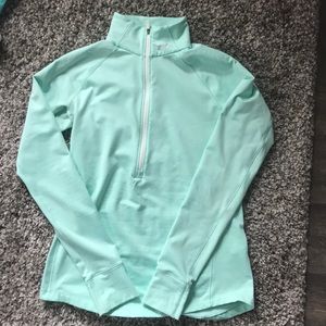 Women’s Under Armour 3/4 zip long sleeve. Size S